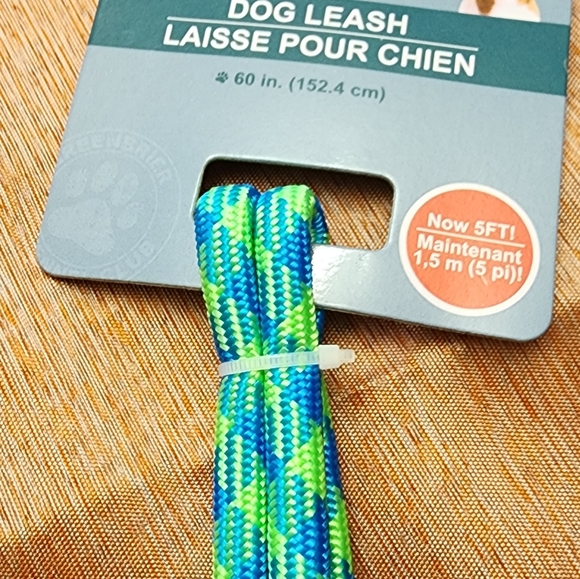 ‼️3/$25‼️DONATING SOON •🎉Host Pick🎉 DOGGY Styling Colorful Leash and Ball - Picture 4 of 6